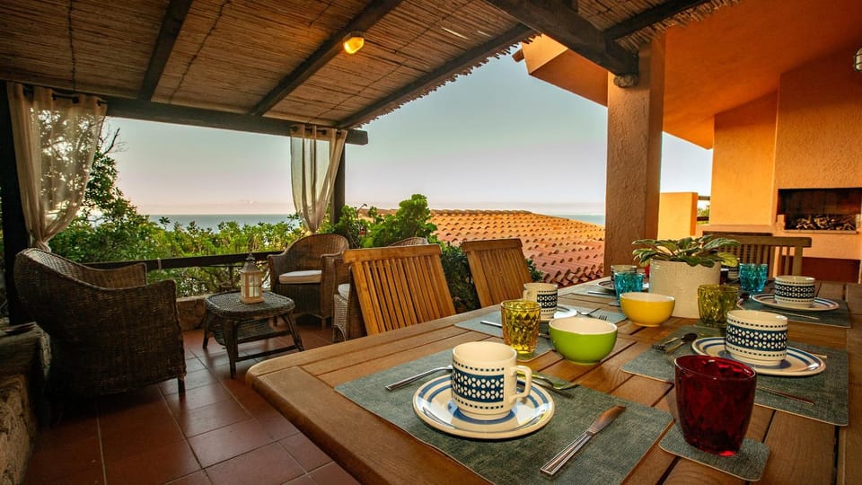 View (from property/room), Balcony/Terrace, Dining area