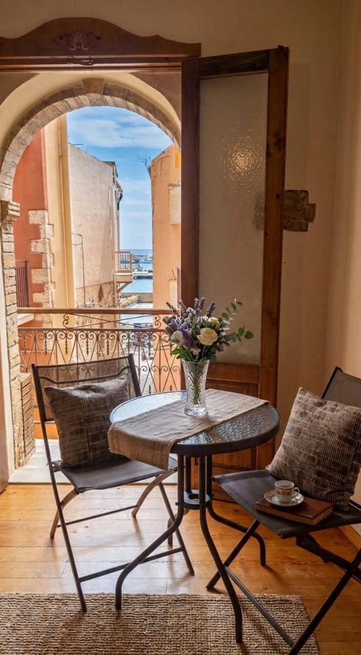 Balcony/Terrace, Living room