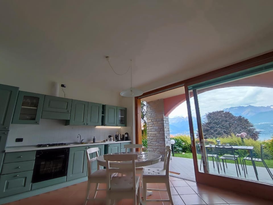 Kitchen or kitchenette, kitchen