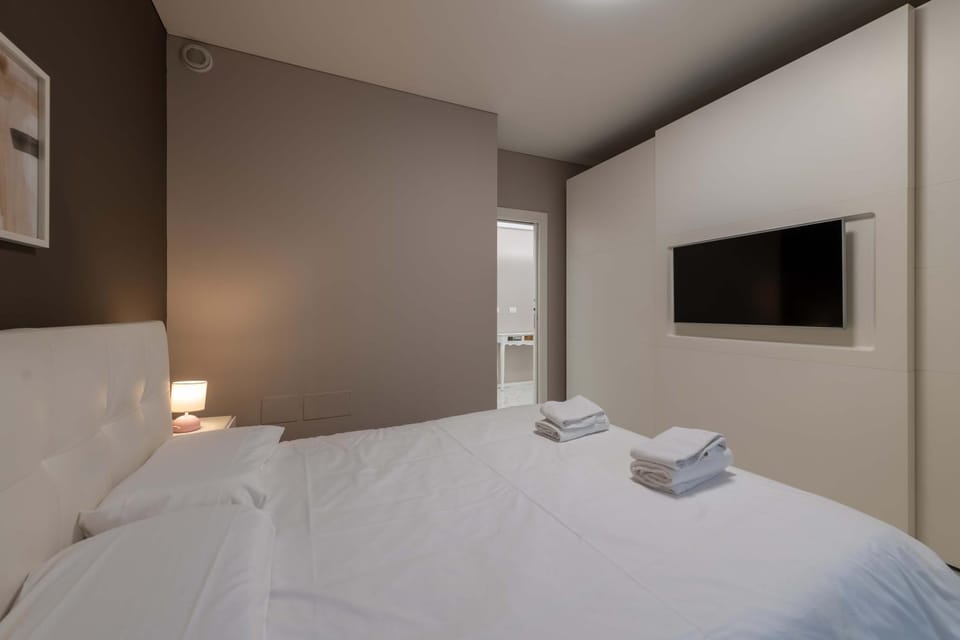 Urban Marble Suite Apartment in Turin