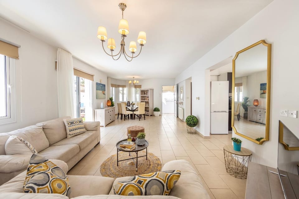SunnyVillas: 3BR Family Villa☆Private Pool House in Paralimni