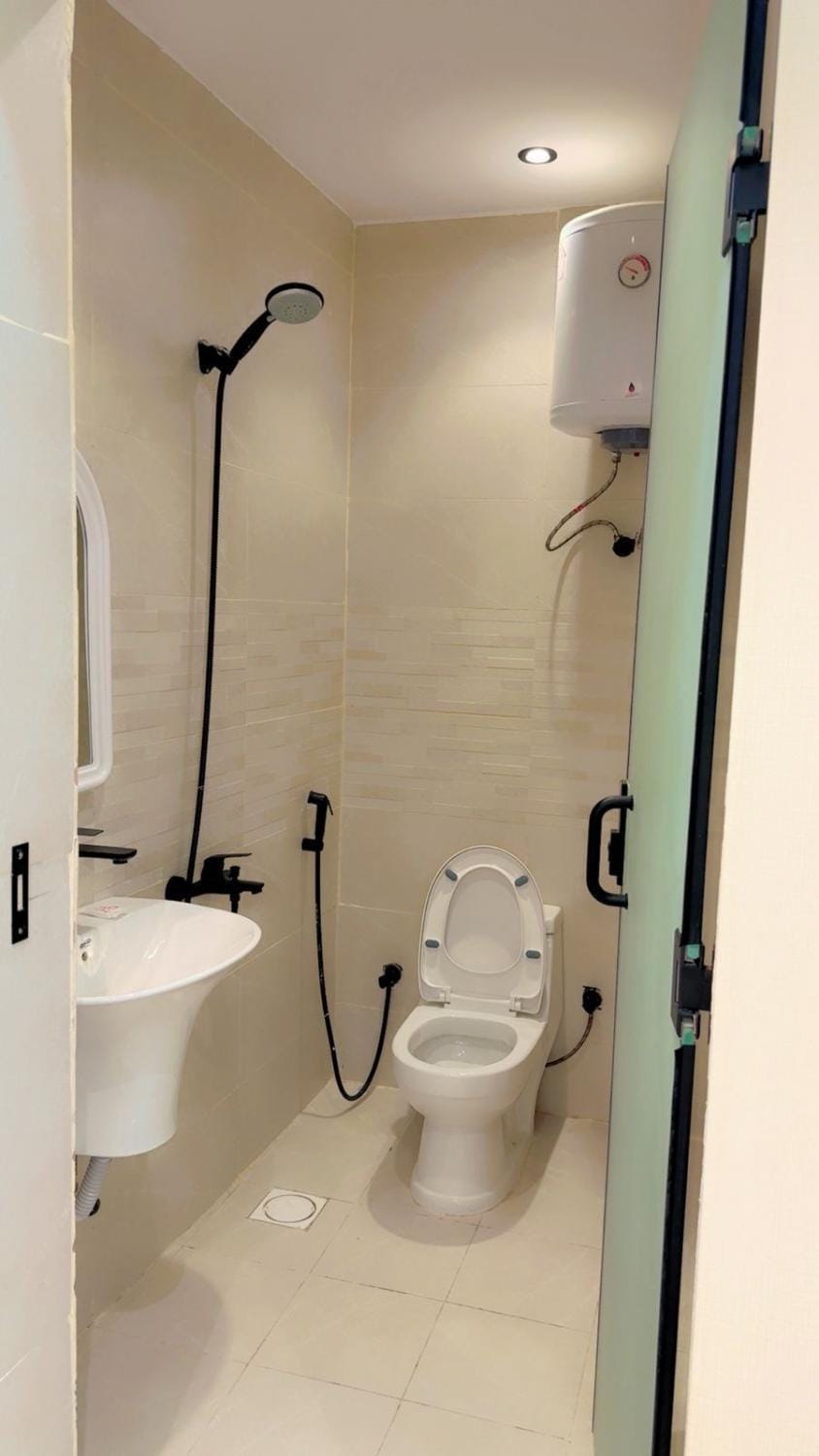 استديو بسرير ماستر وجلسة جانبية و جلسه خارجيه Apartment in Riyadh