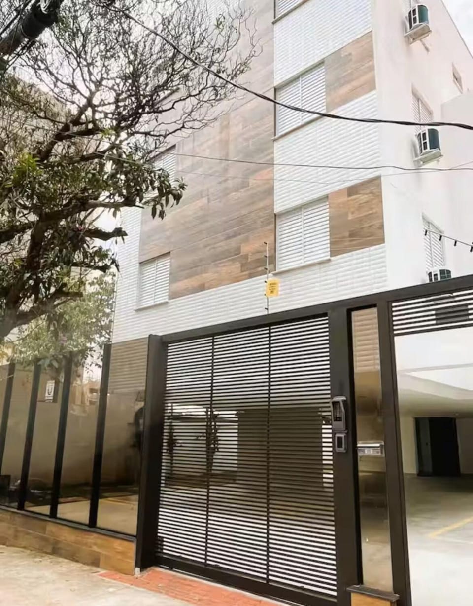 Style & Comfort Full apartment with air conditioning 8 min to Savassi Apartment in Belo Horizonte