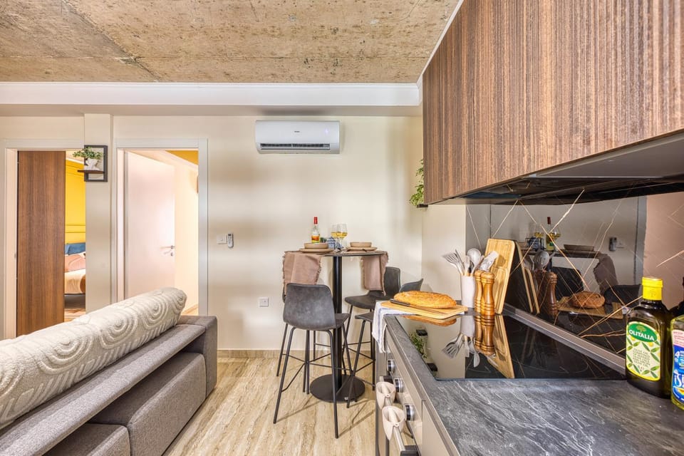 Living room, Seating area, Dining area, oven, air conditioner