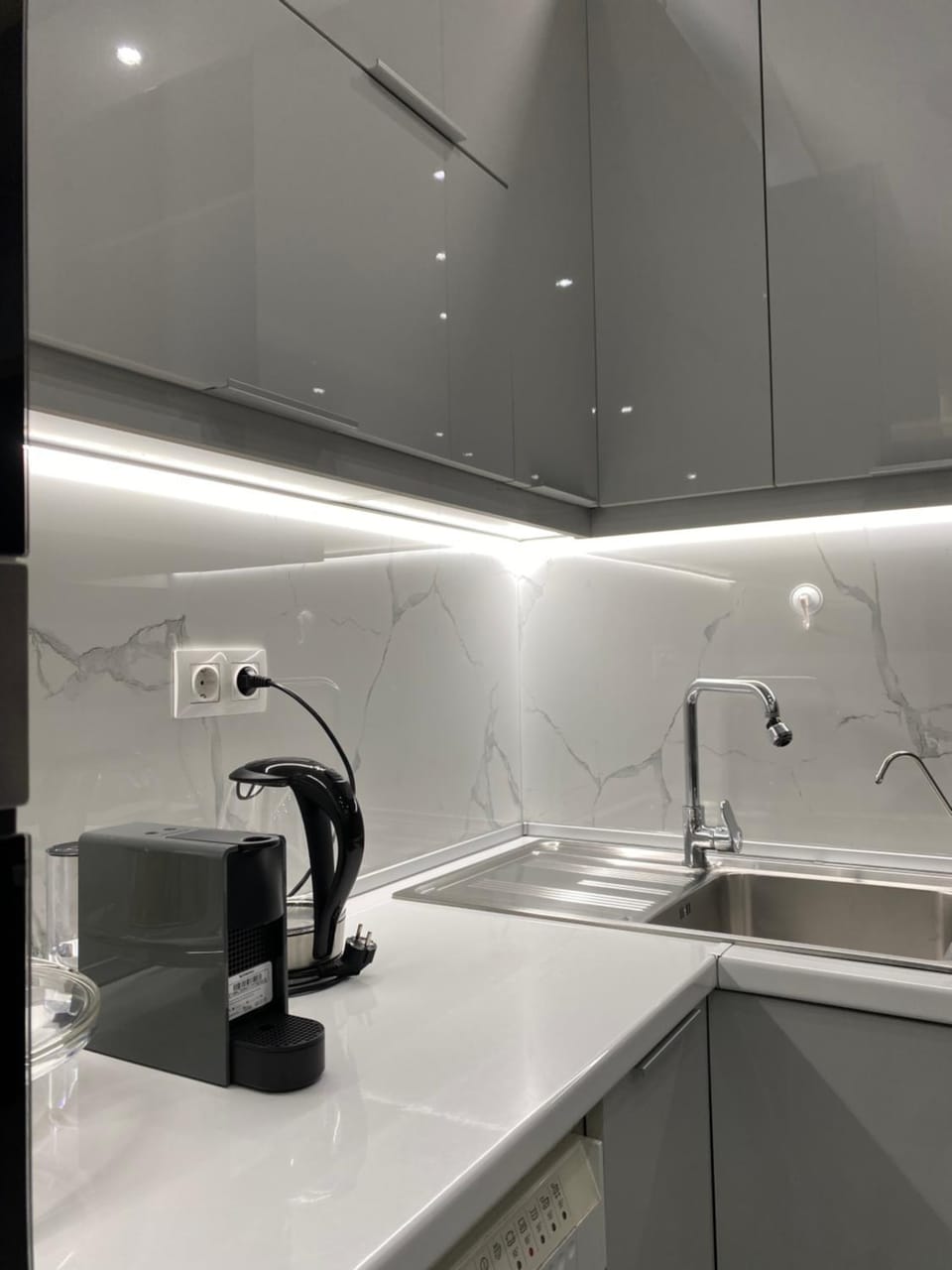 Coffee/tea facilities, kitchen