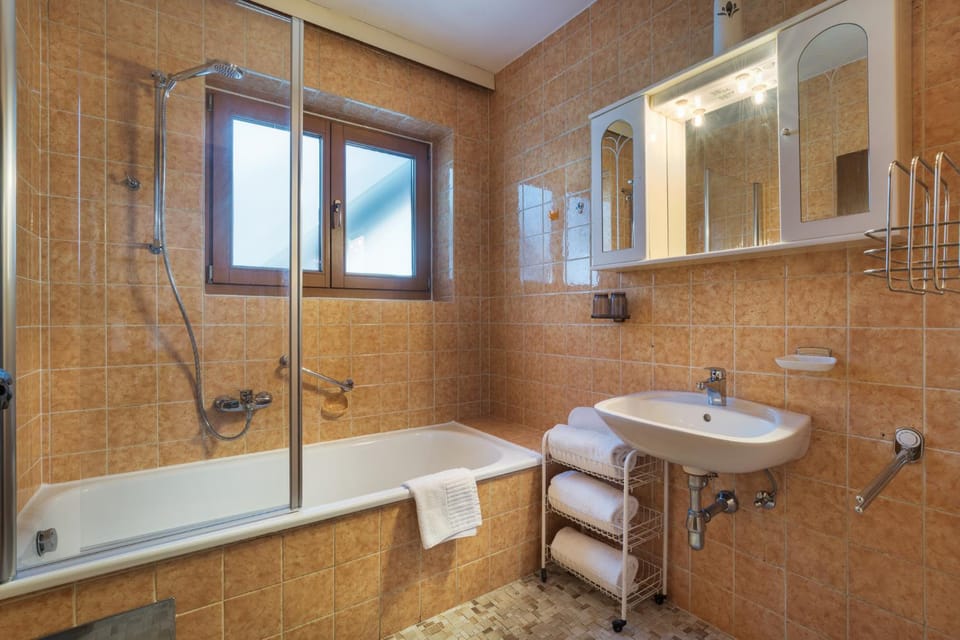Shower, Bathroom, Bath