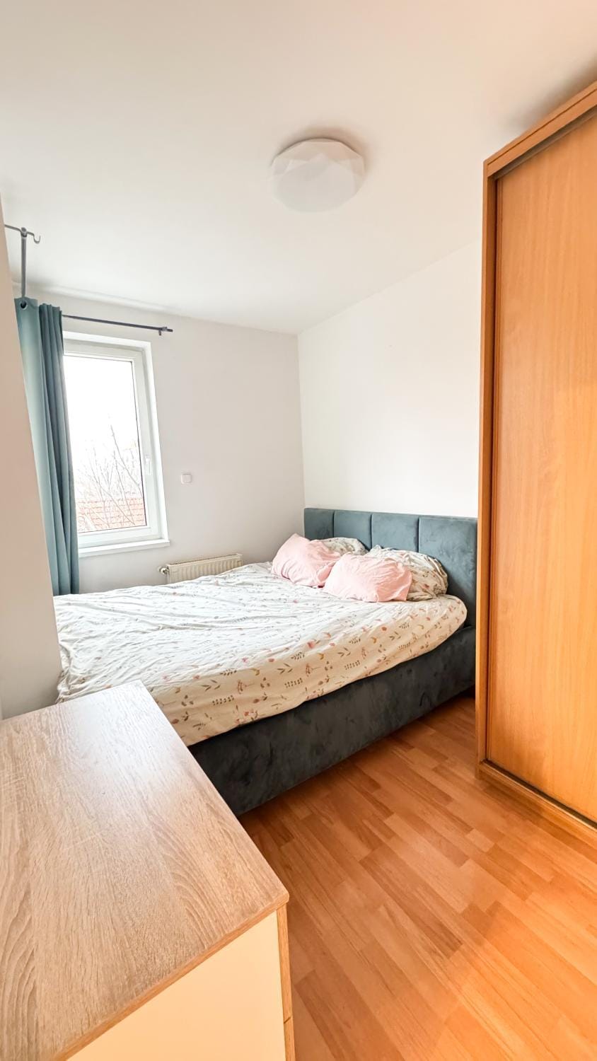 Bedroom, wardrobe