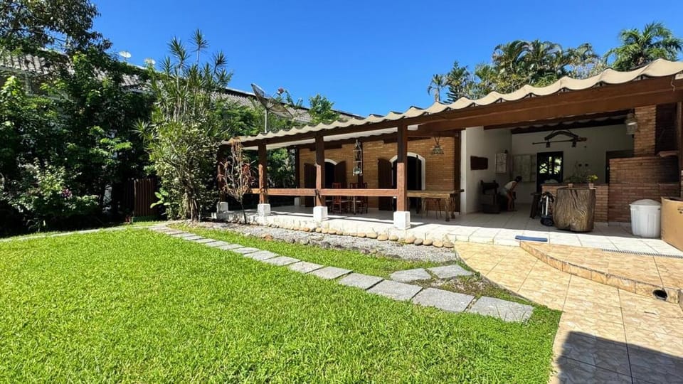 Casa Ampla e Aconchegante em Meio ao Verde House in São Sebastião