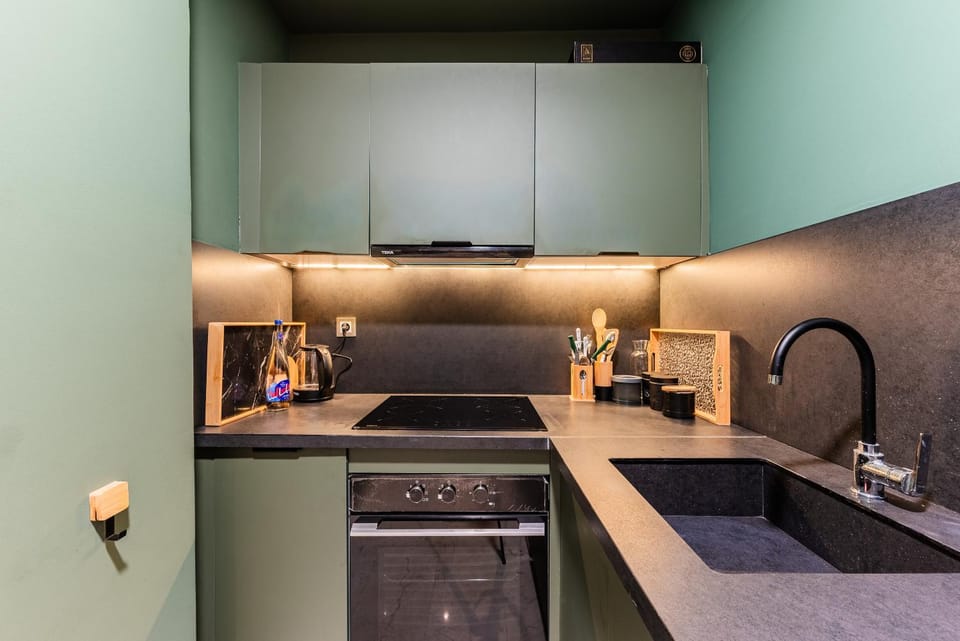 Kitchen or kitchenette