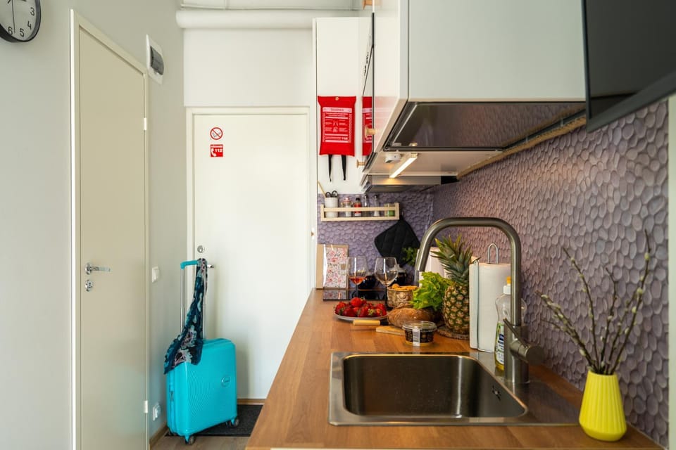 Kitchen or kitchenette, pet friendly, stove