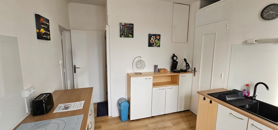 Kitchen or kitchenette, toaster