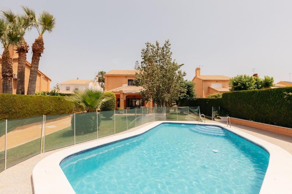 Charming brand-new loft with garden and pool Apartment in Valencian Community