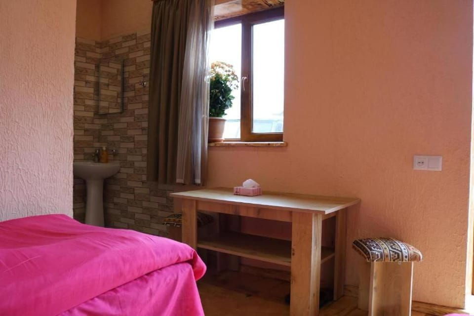 Saro B&B and Extreme Safari Tours Bed and Breakfast in Armenia