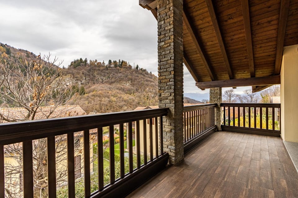 Day, Natural landscape, View (from property/room), Balcony/Terrace, Mountain view
