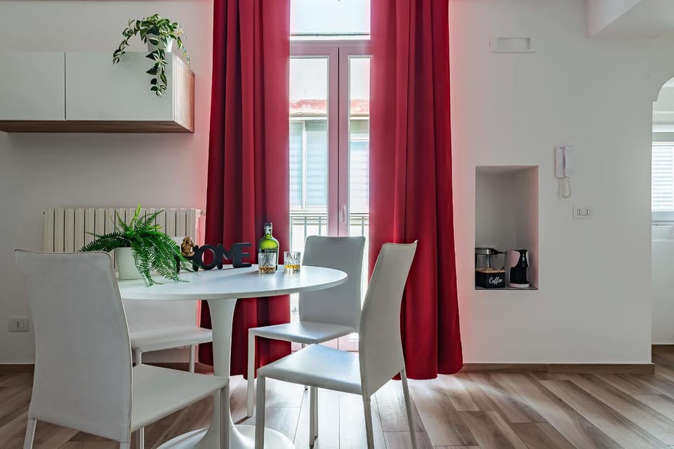Coffee/tea facilities, Kitchen or kitchenette, Living room, Photo of the whole room, Seating area, Dining area, heating