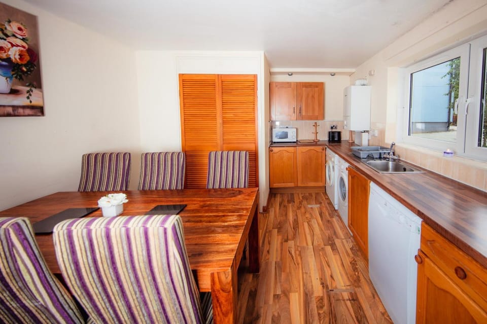 Cosy Arthurs Seat View 4 Bdrm Apartment Apartment in Edinburgh