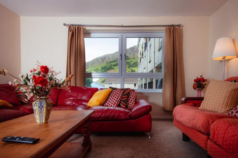 Cosy Arthurs Seat View 4 Bdrm Apartment Apartment in Edinburgh