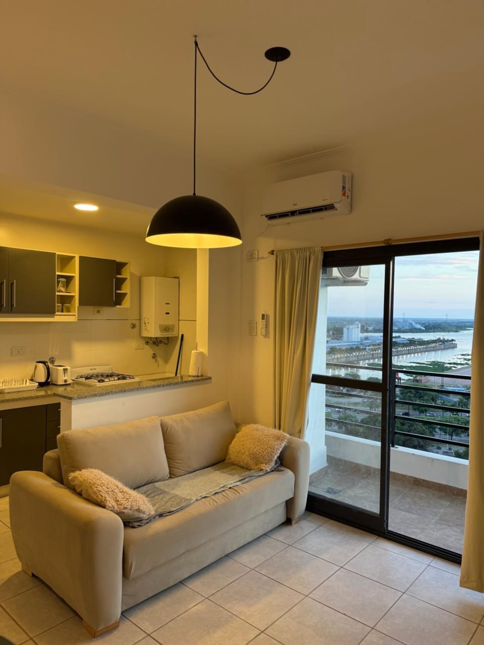 Balcony/Terrace, Living room, River view