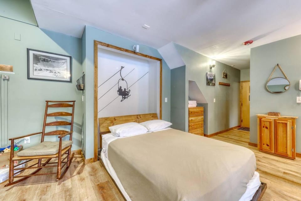 Attitash Studio 5min to Storyland Pools House in Bartlett