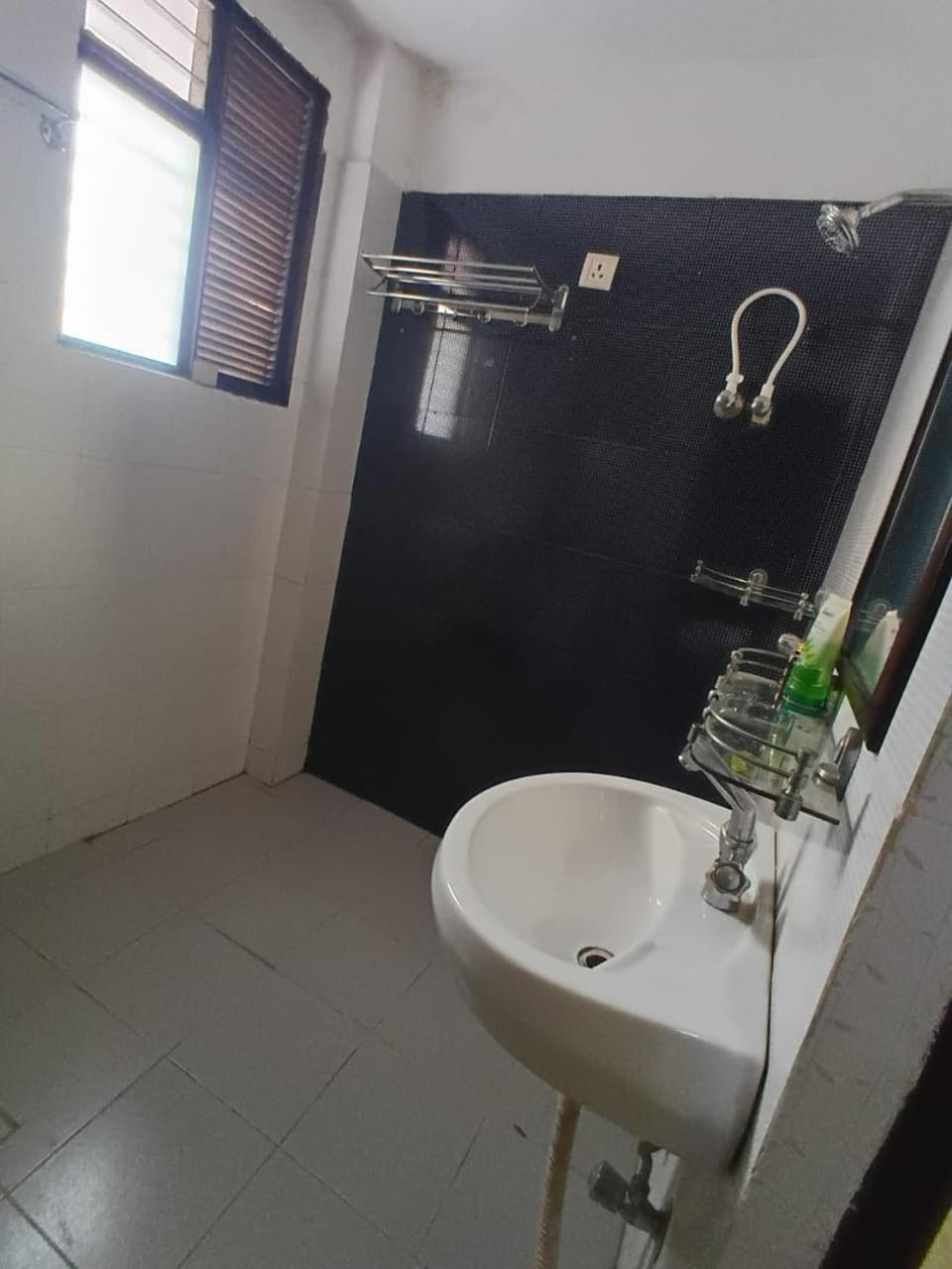 VRINDAVAN's SAPNA ENCLAVE Apartment in Lucknow