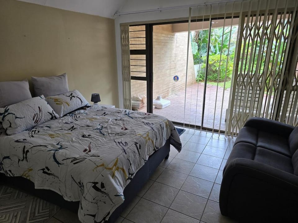 Home at the beach 1 Hawaan View Apartment in Umhlanga