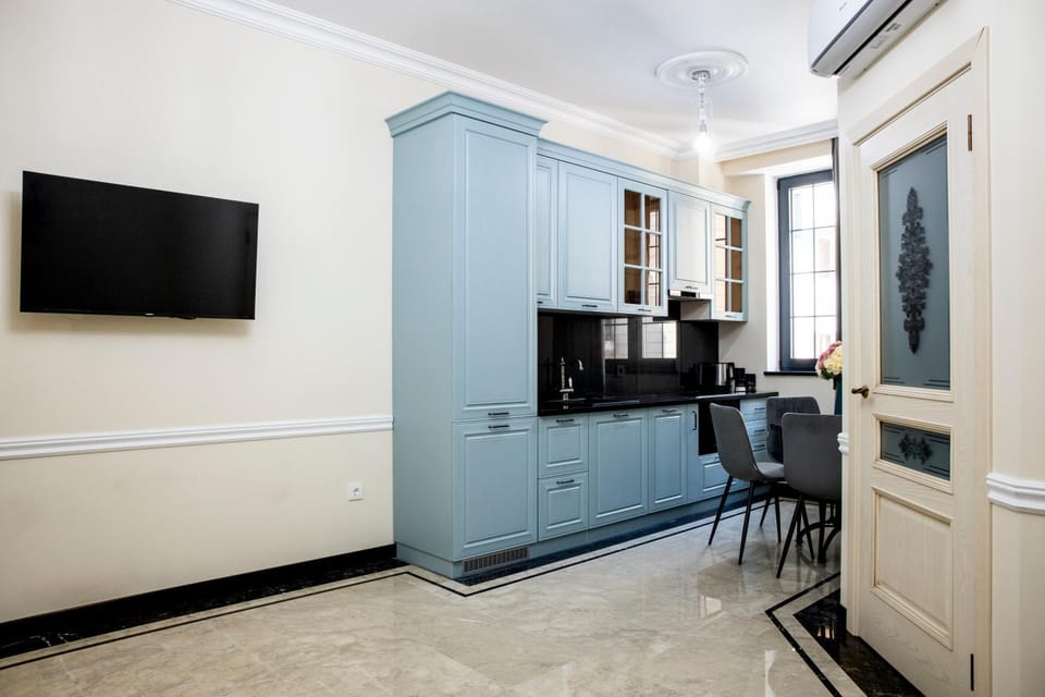 NJoy Apartments - Republiq Square, One BR, Self Check In Apartment in Yerevan