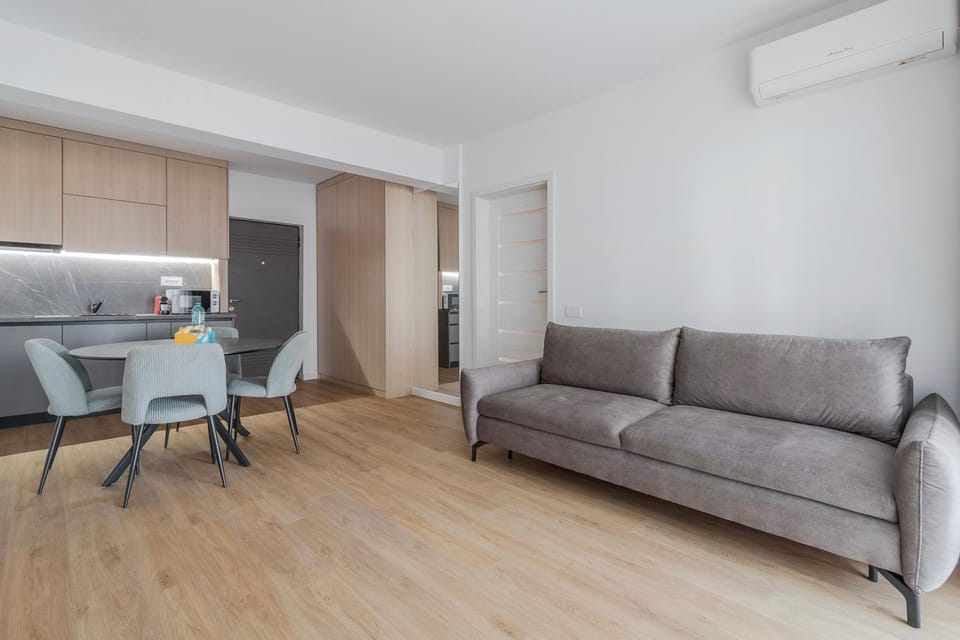 Living room, Seating area, Dining area, air conditioner