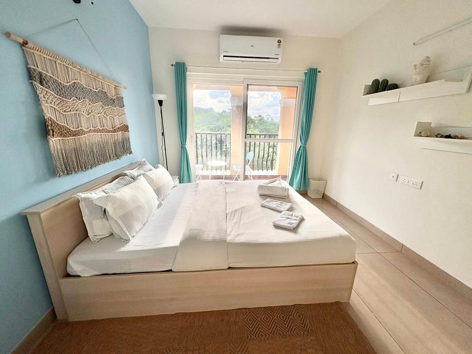 Bed, View (from property/room), Bedroom