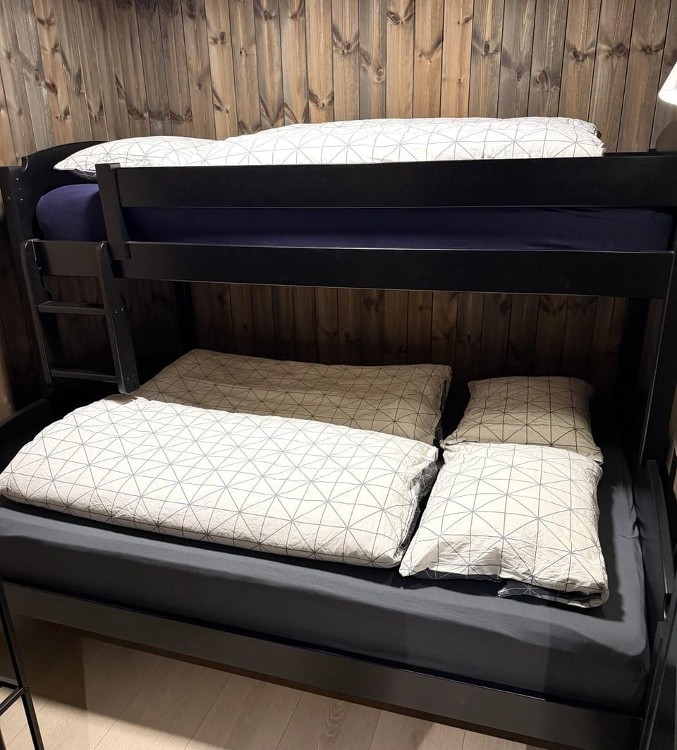 Bed, Bedroom, bunk bed