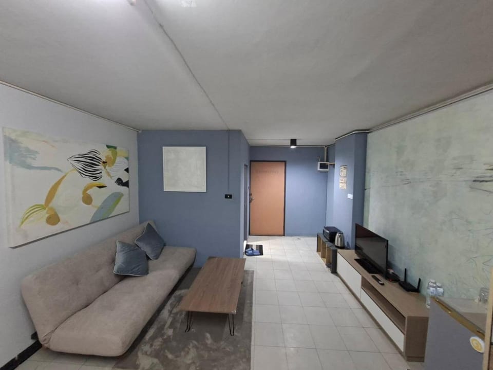 TV and multimedia, Living room, Evening entertainment