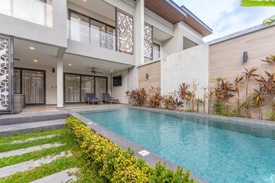 Property building, Swimming pool