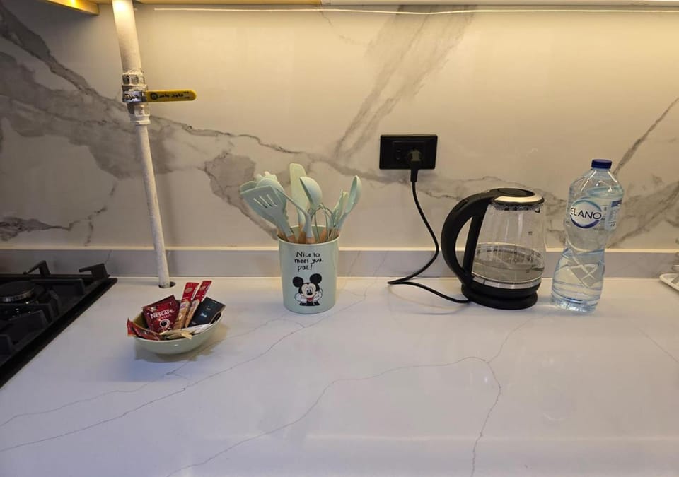 Coffee/tea facilities, Kitchen or kitchenette