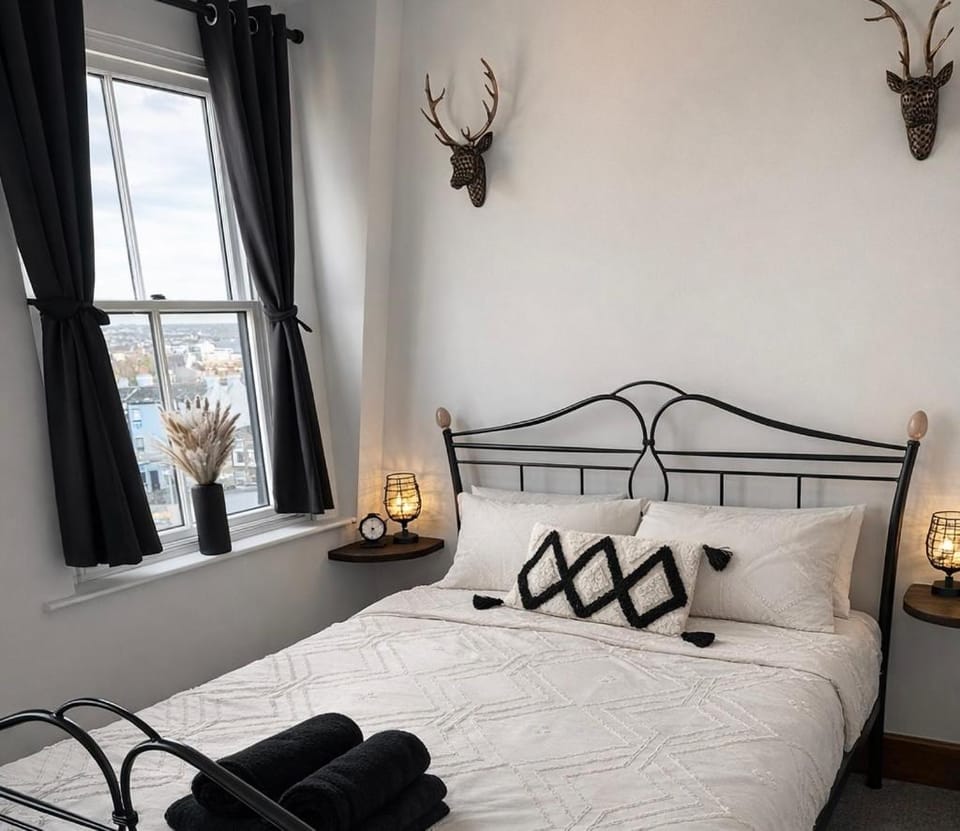 The Imperial Beachfront Penthouse Suite Apartment in Margate