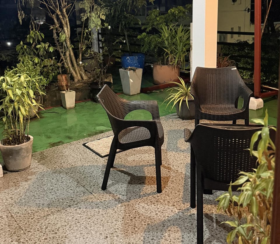 Lady Lavinia Inn Apartment in Dehiwala-Mount Lavinia