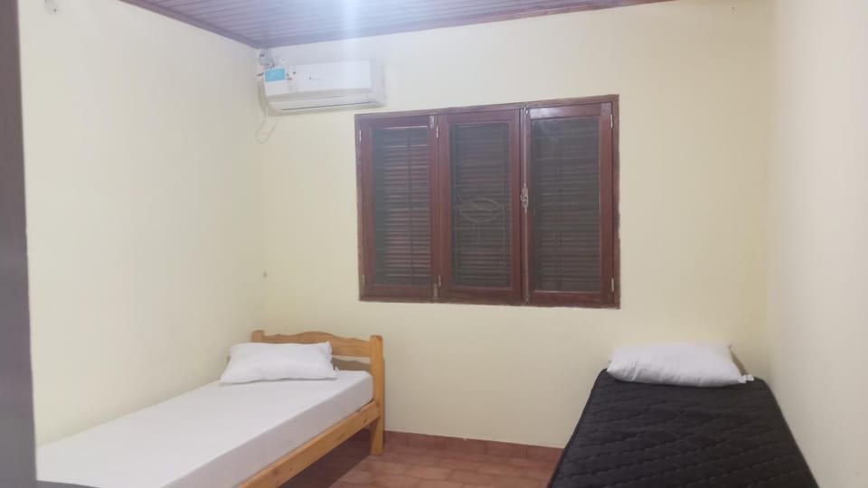 Bed, Bedroom, air conditioner