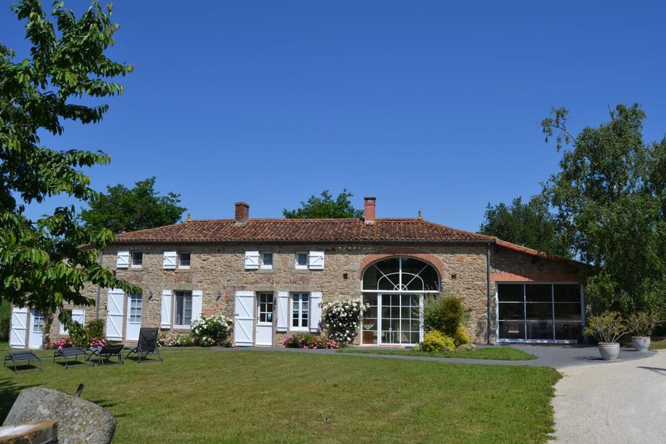 Property building, Breakfast