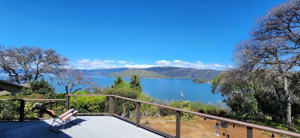 Balcony/Terrace, Lake view
