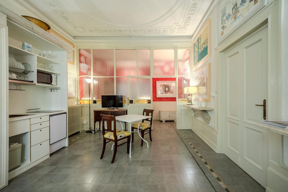 TV and multimedia, Kitchen or kitchenette, Dining area