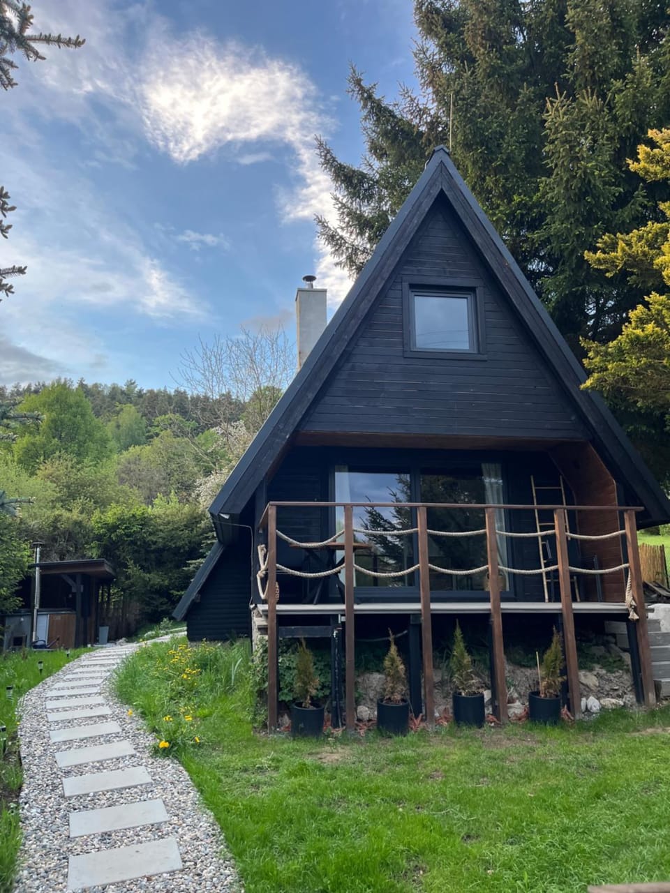 The Nest - Sauna and Hot Tub Chalet in Czechia