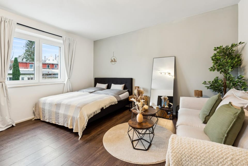 Bed, Living room