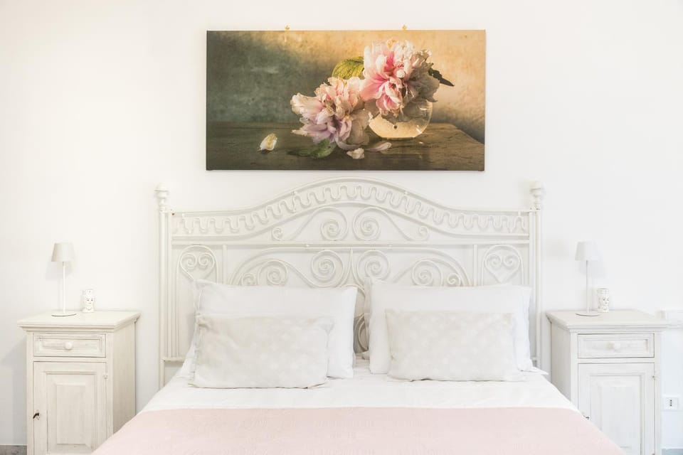 Bed, View (from property/room), Decorative detail, Bedroom