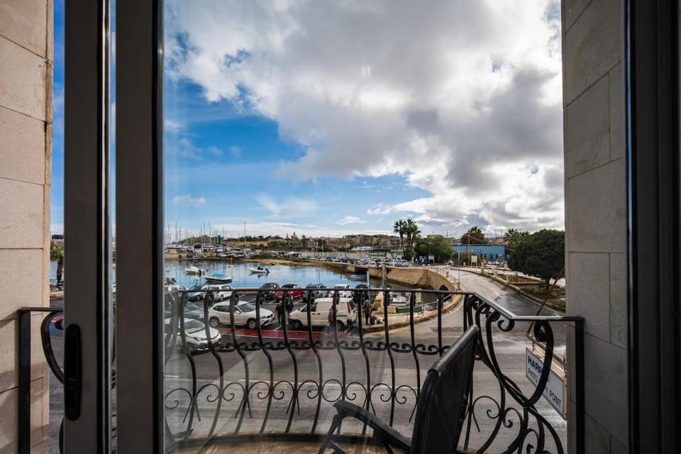 Silver Harbour - 2 Bedrooms, 2 Bathrooms Apartment in Malta