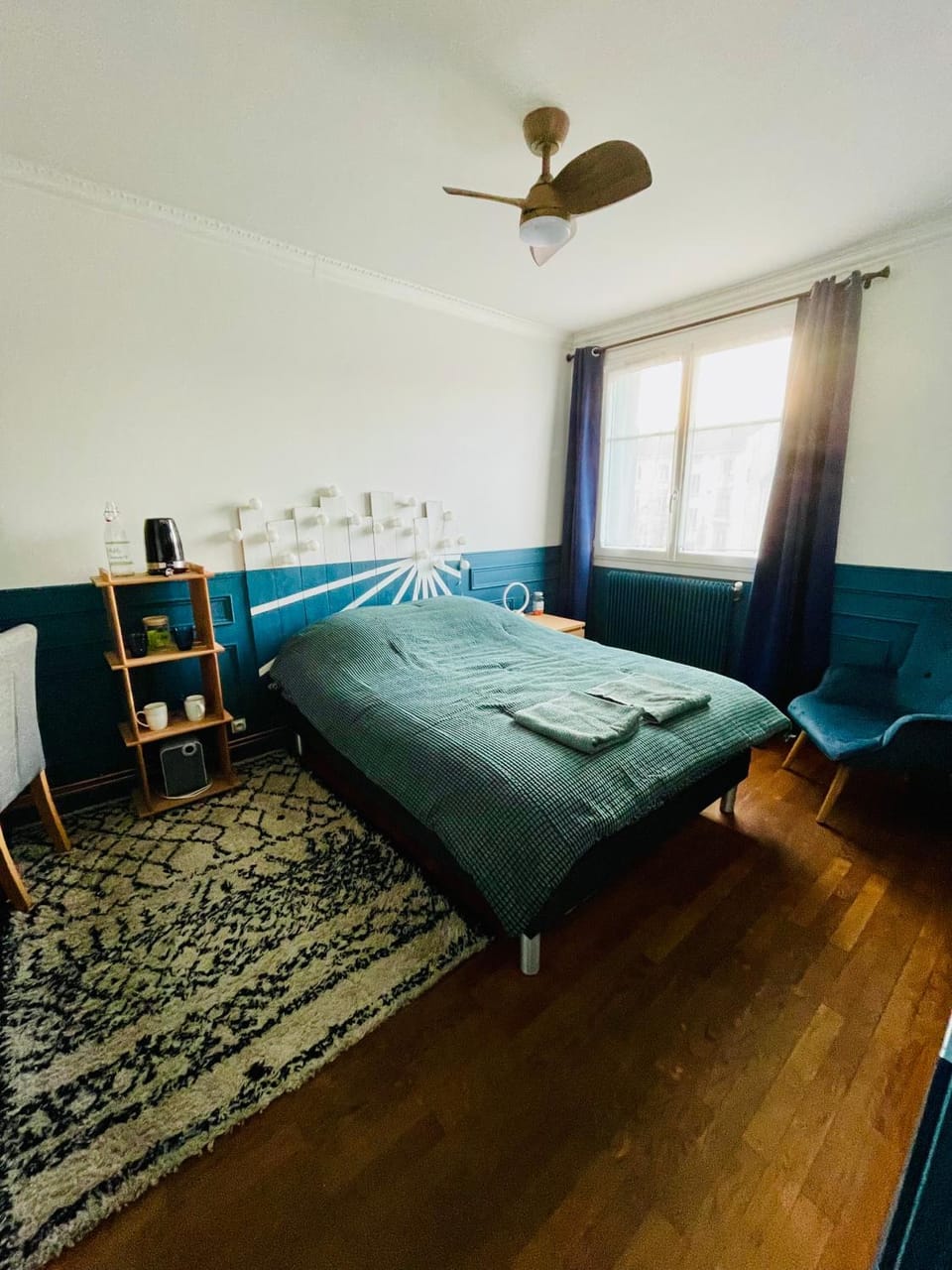 Bed, Photo of the whole room, Bedroom