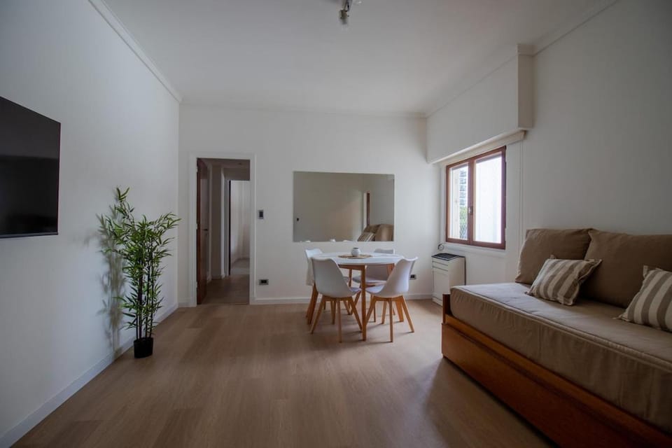 Plaza Mitre - Colon & Hipolito Apartment in Mar del Plata