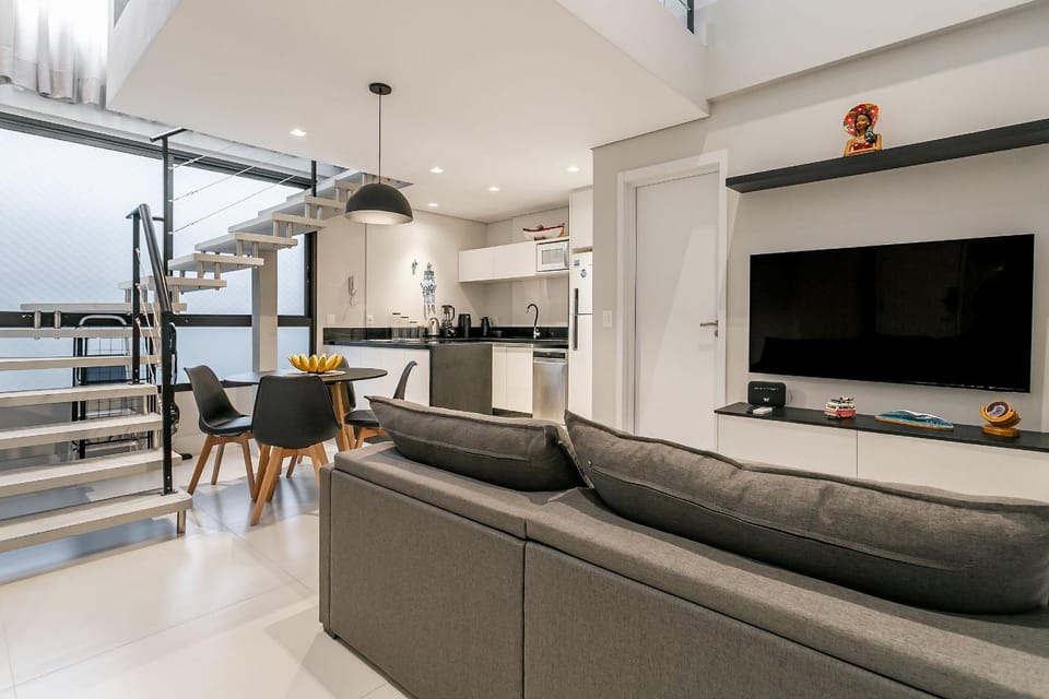 Communal lounge/ TV room, TV and multimedia, Kitchen or kitchenette, Living room, Seating area, Dining area