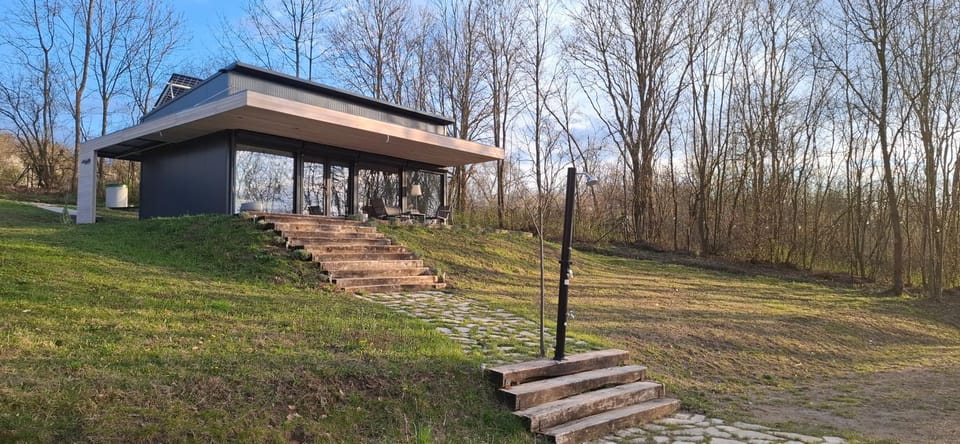 Property building, Spring
