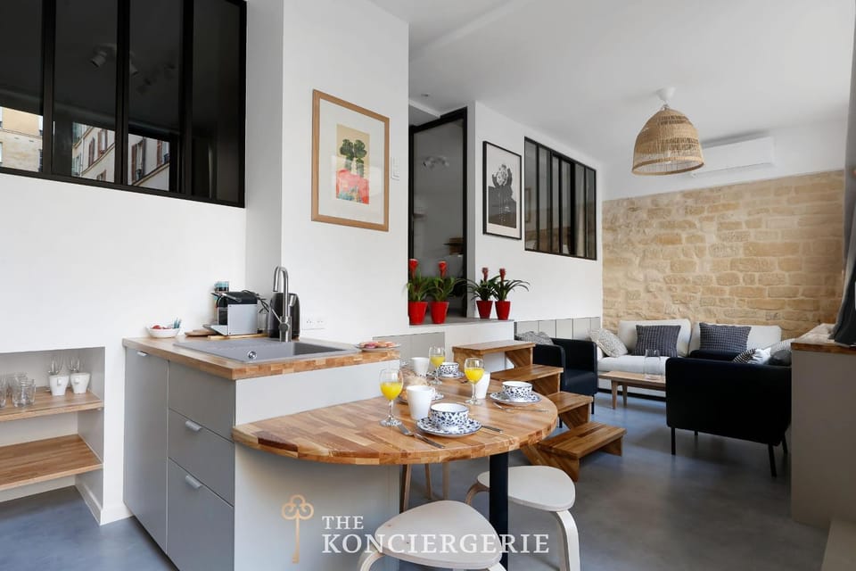 Residence d'Exception Renovee par Architecte - Paris 10 Apartment in Paris