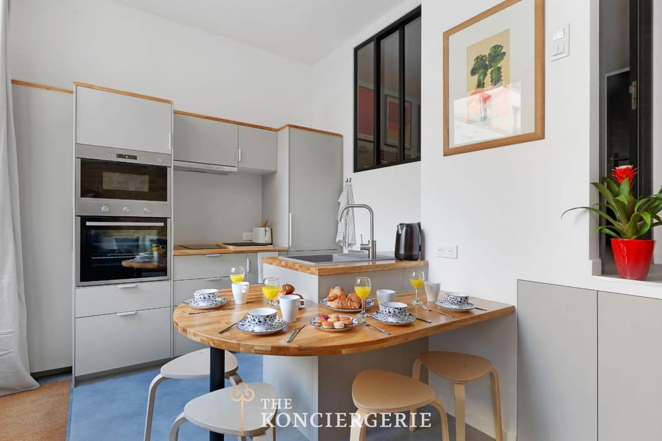 Residence d'Exception Renovee par Architecte - Paris 10 Apartment in Paris