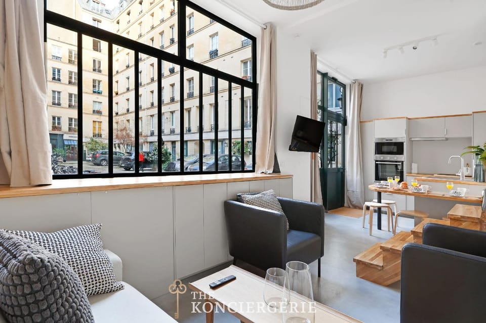 Residence d'Exception Renovee par Architecte - Paris 10 Apartment in Paris