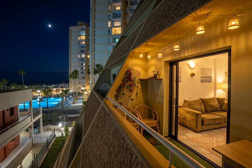 Night, View (from property/room), Balcony/Terrace